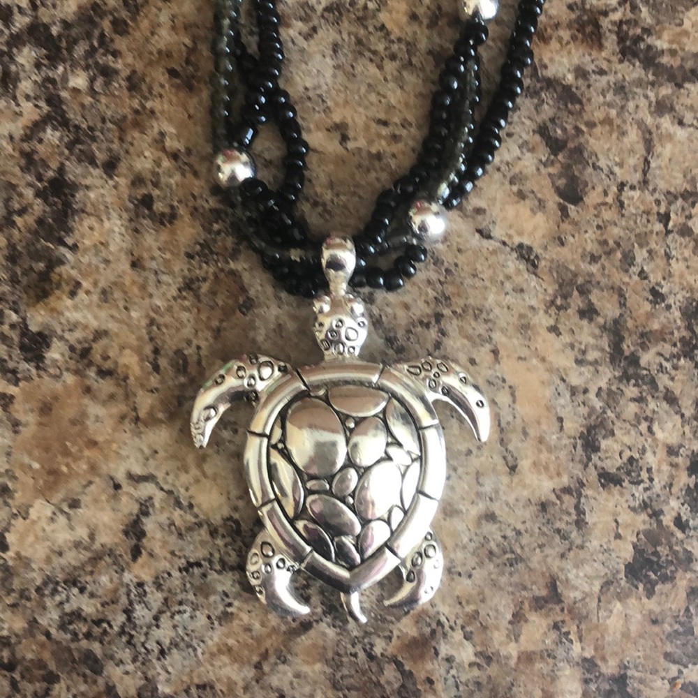Beaded Turtle Necklace 🐢🐢